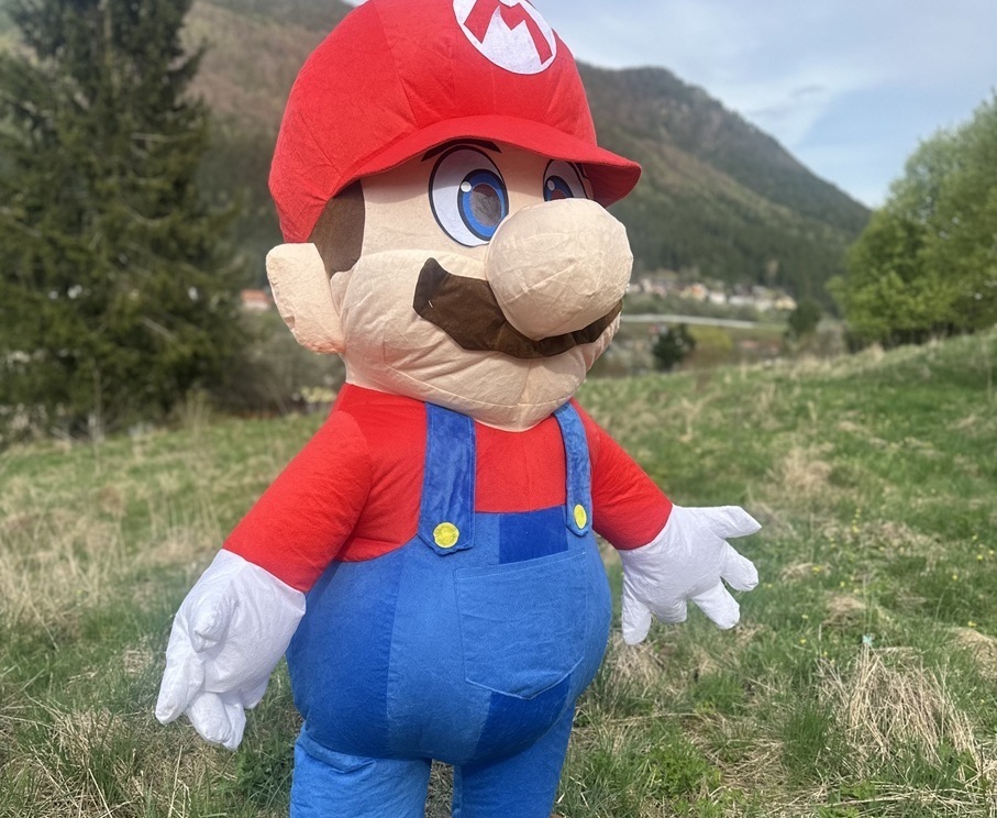 Super Mario